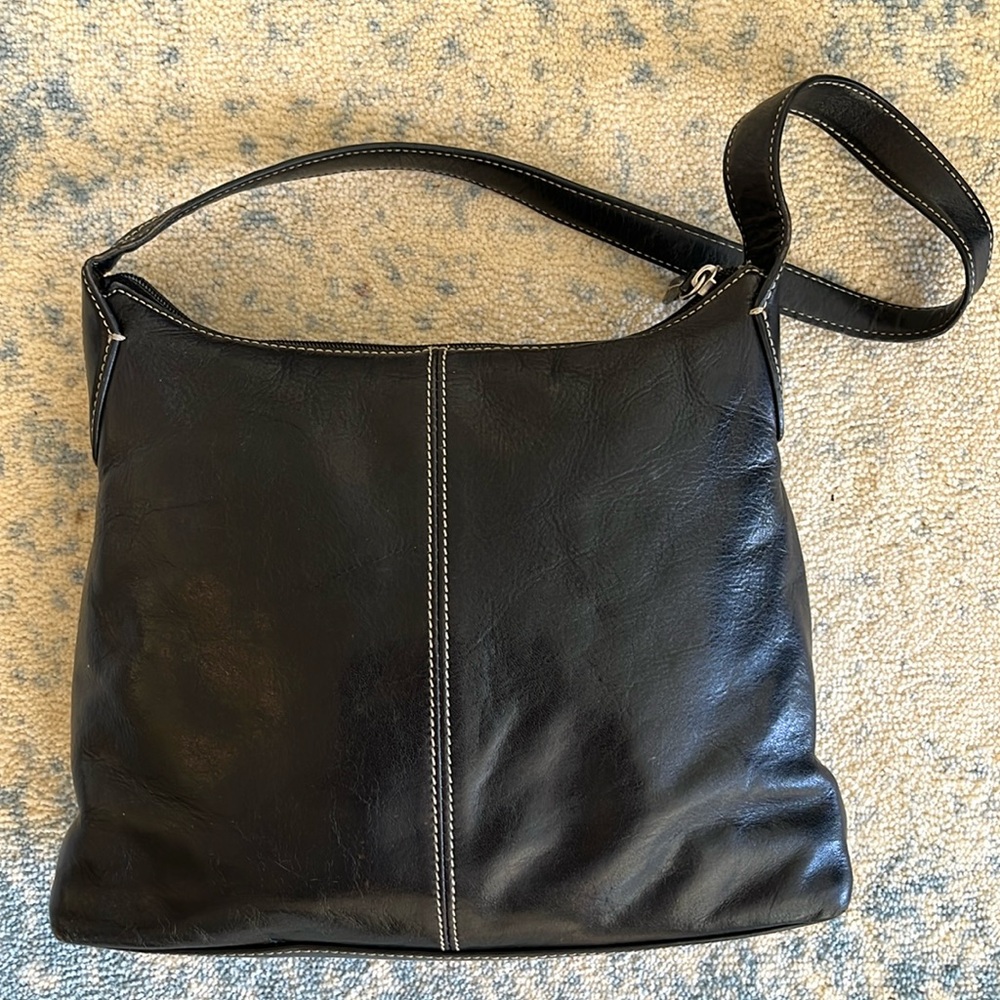 🚩SOLD Locally🚩Vintage Nordstrom Black Polished Leather Shoulder Bag
